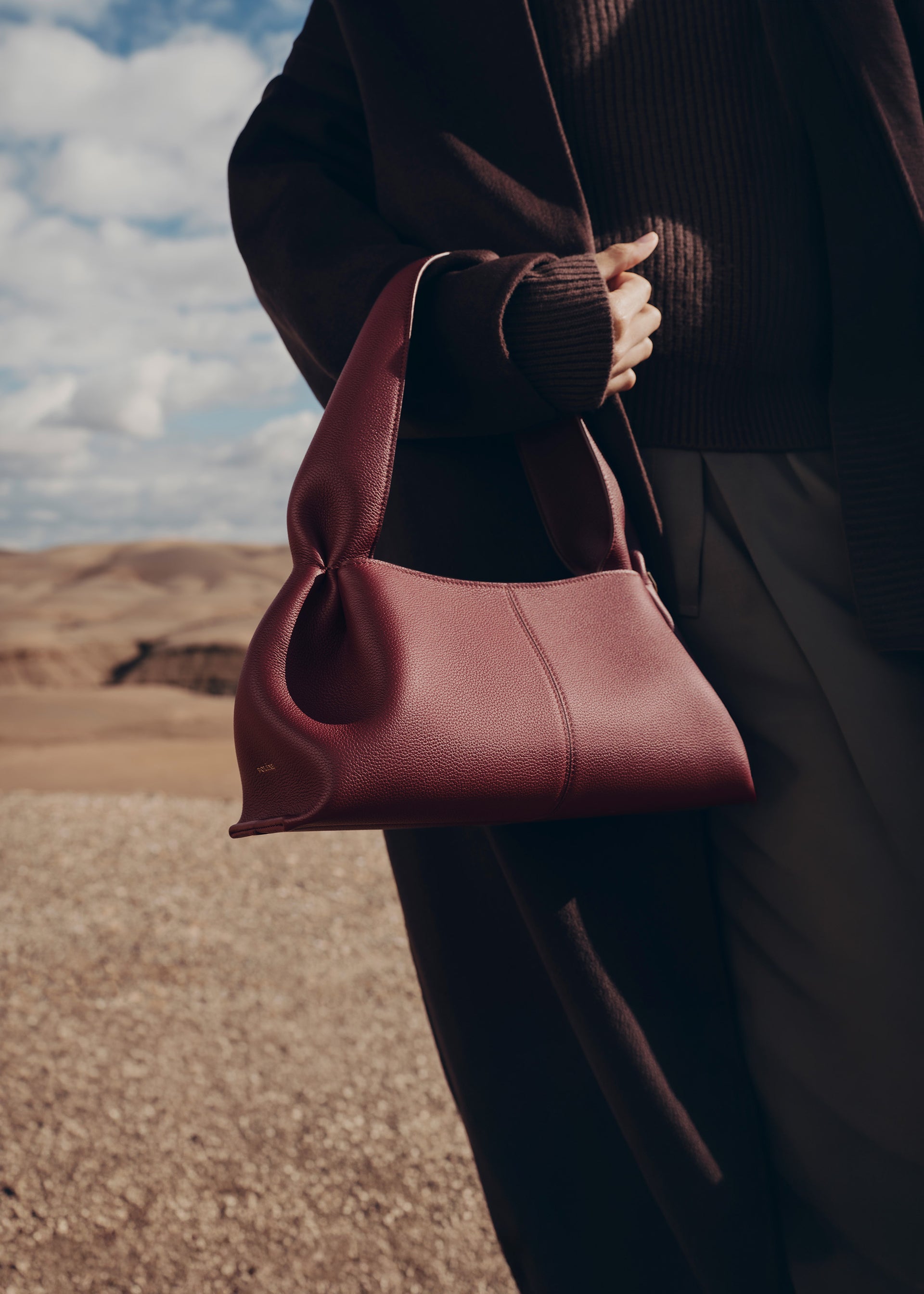 Numéro Neuf East West (누메로 눼프 이스트 웨스트) - 블랙 체리 텍스처드