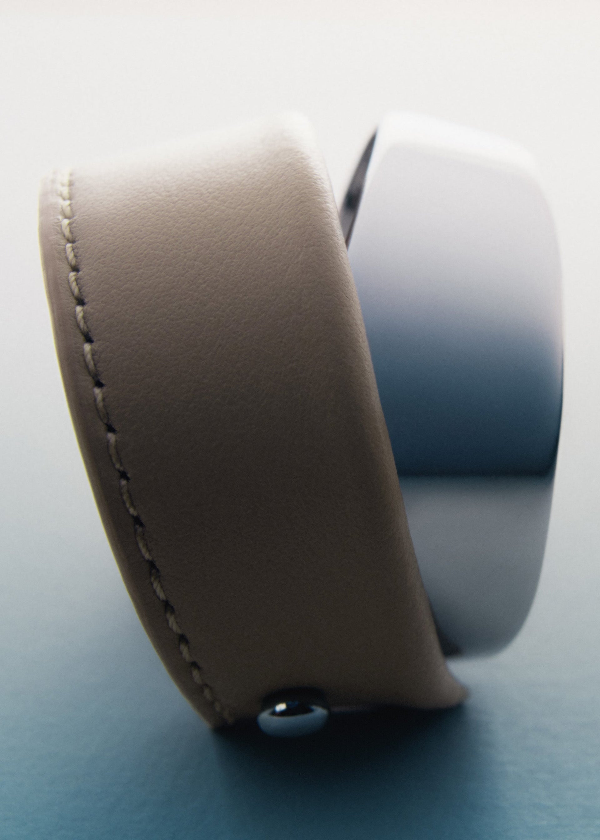 Ormé(오르메) 커프 팔찌 - 실버 토프 레더