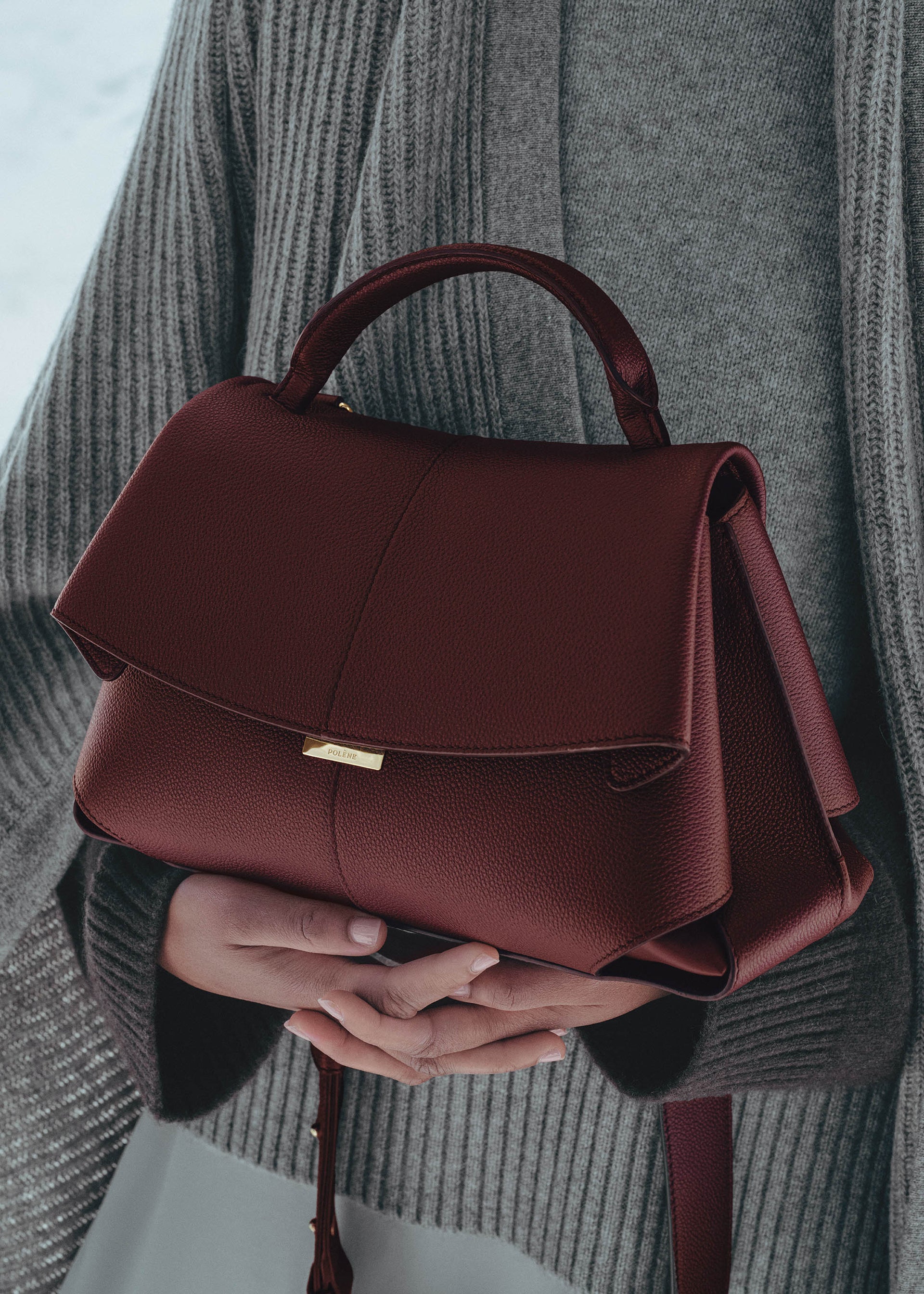 모키(Mokki) - 블랙 체리 텍스처드