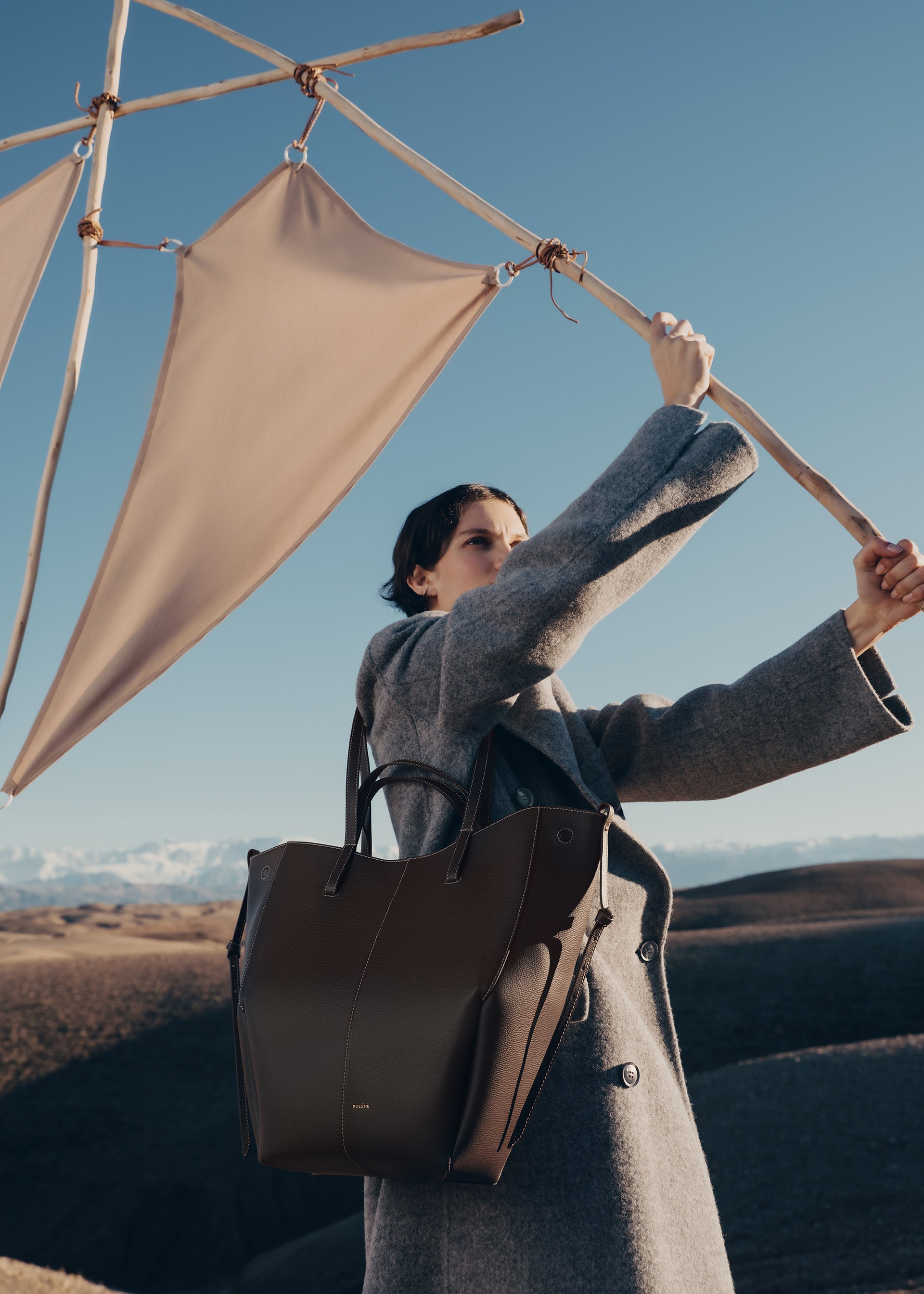 Cyme Tote(심 토트) - 에보니 텍스처드