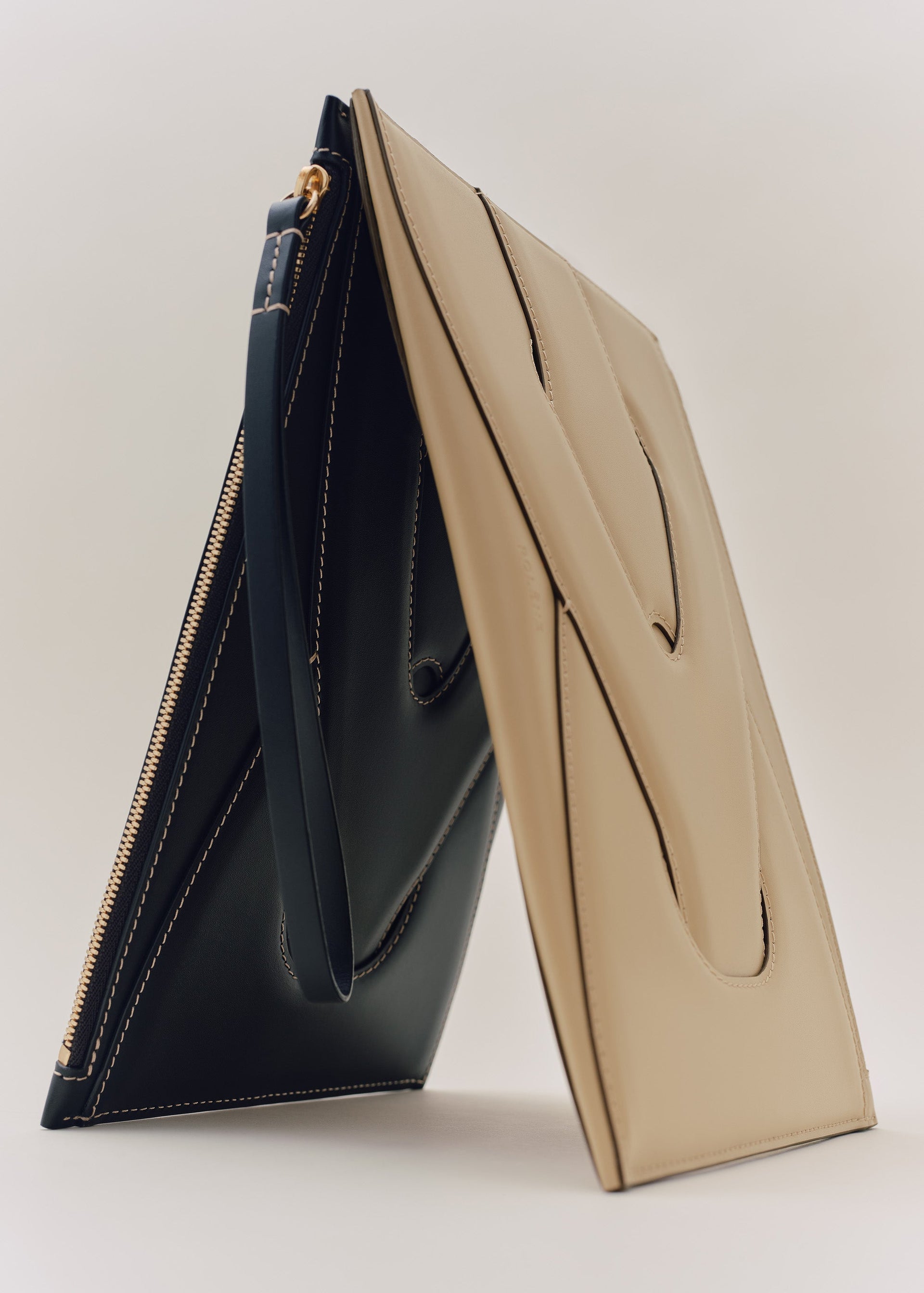 Nodde(노드) 파우치 - 블랙