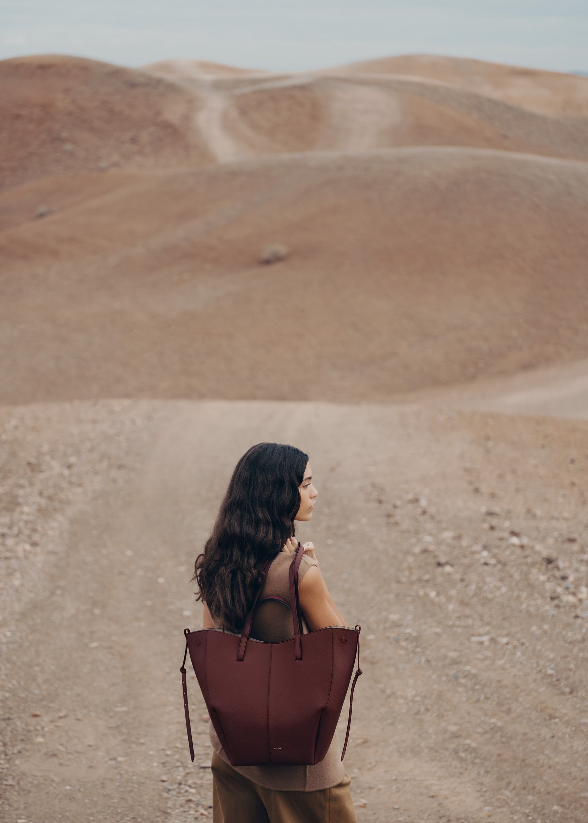 Cyme Tote(심 토트) - 블랙 체리 텍스처드