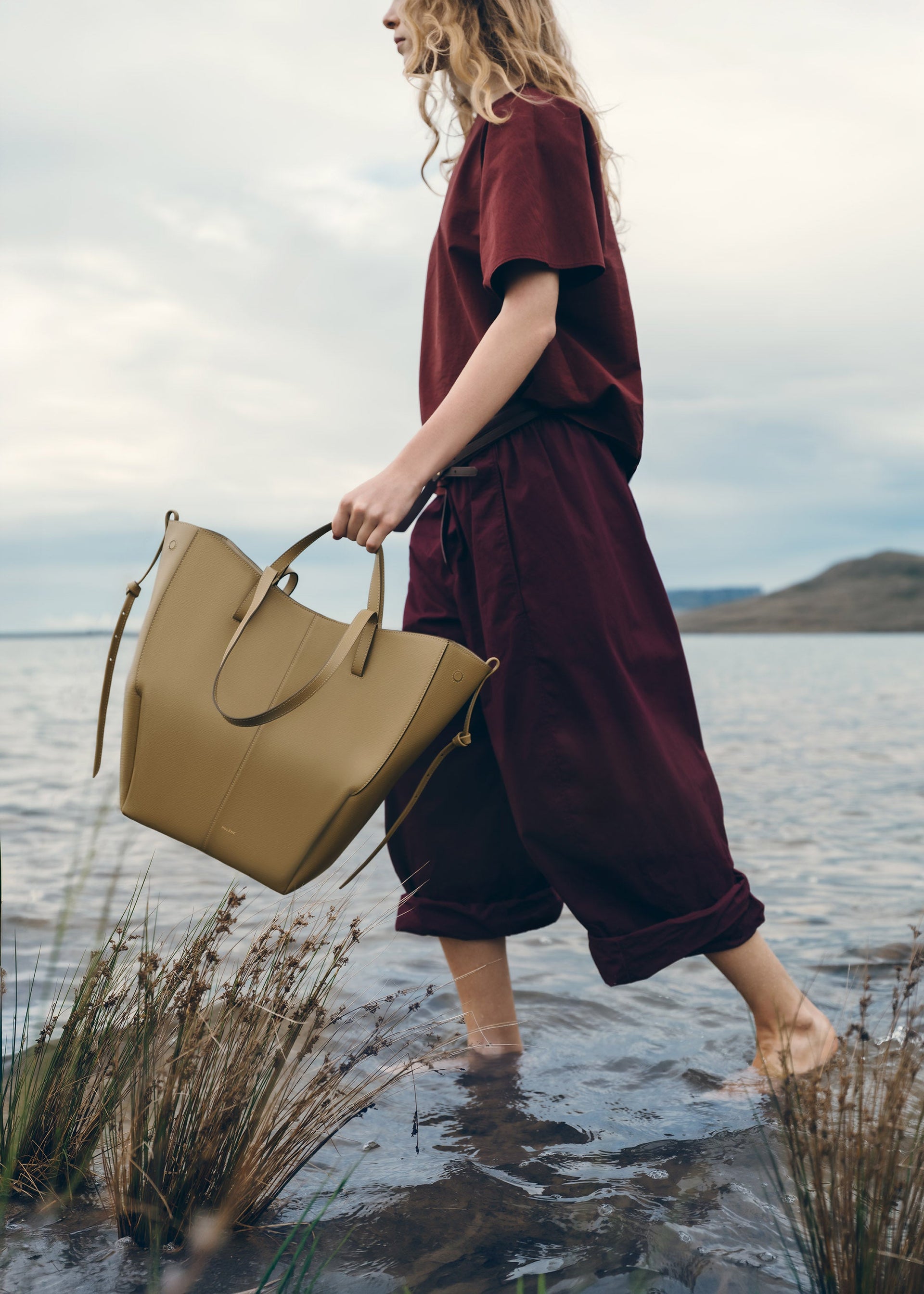 Cyme Tote(심 토트) - 스모키 올리브 텍스처드